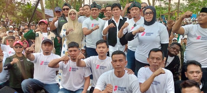  Ribuan Relawan Deklarasikan Dukungan Untuk Dadang Supriatna Kembali Pimpin Kab. Bandung 2024-2029.